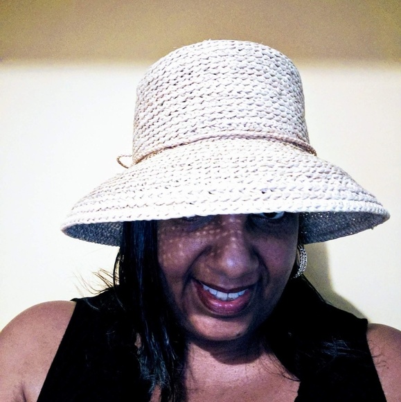 Meet your Posher, Rita - Picture 1 of 1